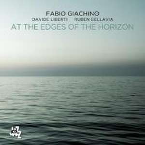 At The Edges Of The Horizon de Fabio Giachino