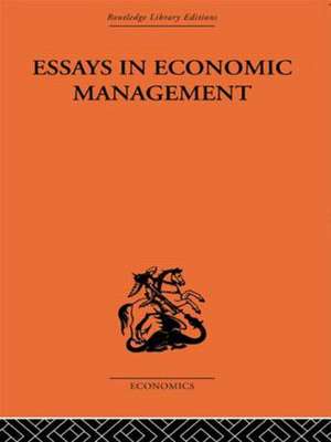 Essays in Economic Management de Alec Cairncross