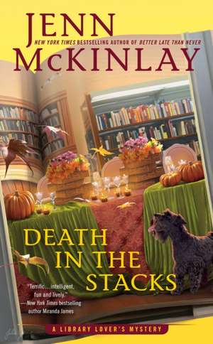 Death in the Stacks de Jenn Mckinlay