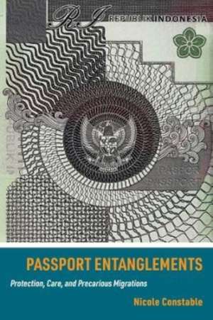 Passport Entanglements de Nicole Constable