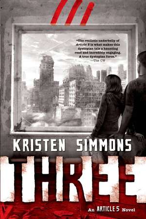 Three de Kristen Simmons