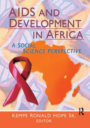 AIDS and Development in Africa: A Social Science Perspective de R. Dennis Shelby