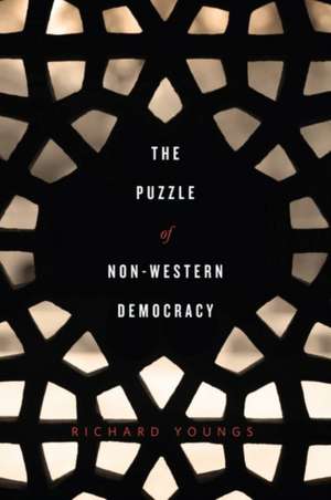 The Puzzle of Non-Western Democracy de Richard Youngs