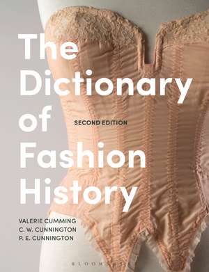 The Dictionary of Fashion History de Valerie Cumming