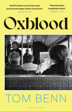Oxblood: Winner of the Sunday Times Charlotte Aitken Young Writer of the Year Award de Tom Benn