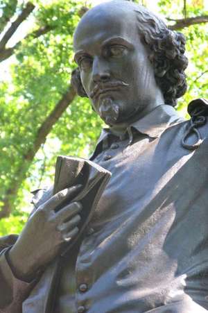 Statue of William Shakespeare in Central Park New York City New York USA Journal de Cs Creations