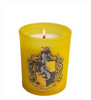 Harry Potter: Hufflepuff Scented Glass Candle (8 oz) de Insight Editions