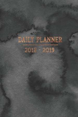 Daily Planner. 2018 - 2019.: Black and Gold Diary Planner. September 2018 to December 2019. de Leaf And Ream