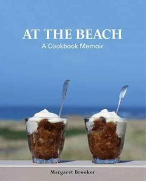 At the Beach de Margaret Brooker