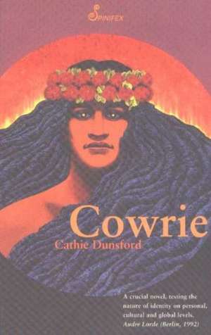 Cowrie de Cathie Dunsford