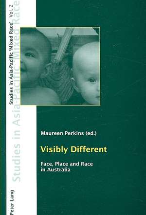 Visibly Different de Maureen Perkins