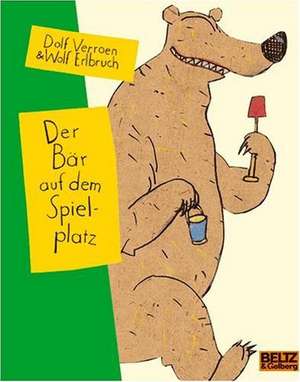 Der Bär auf dem Spielplatz de Dolf Verroen