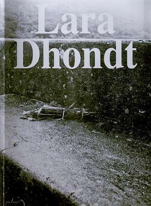 WANDERING OFF de Lara Dhondt