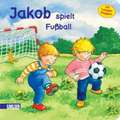 Jakob spielt Fußball